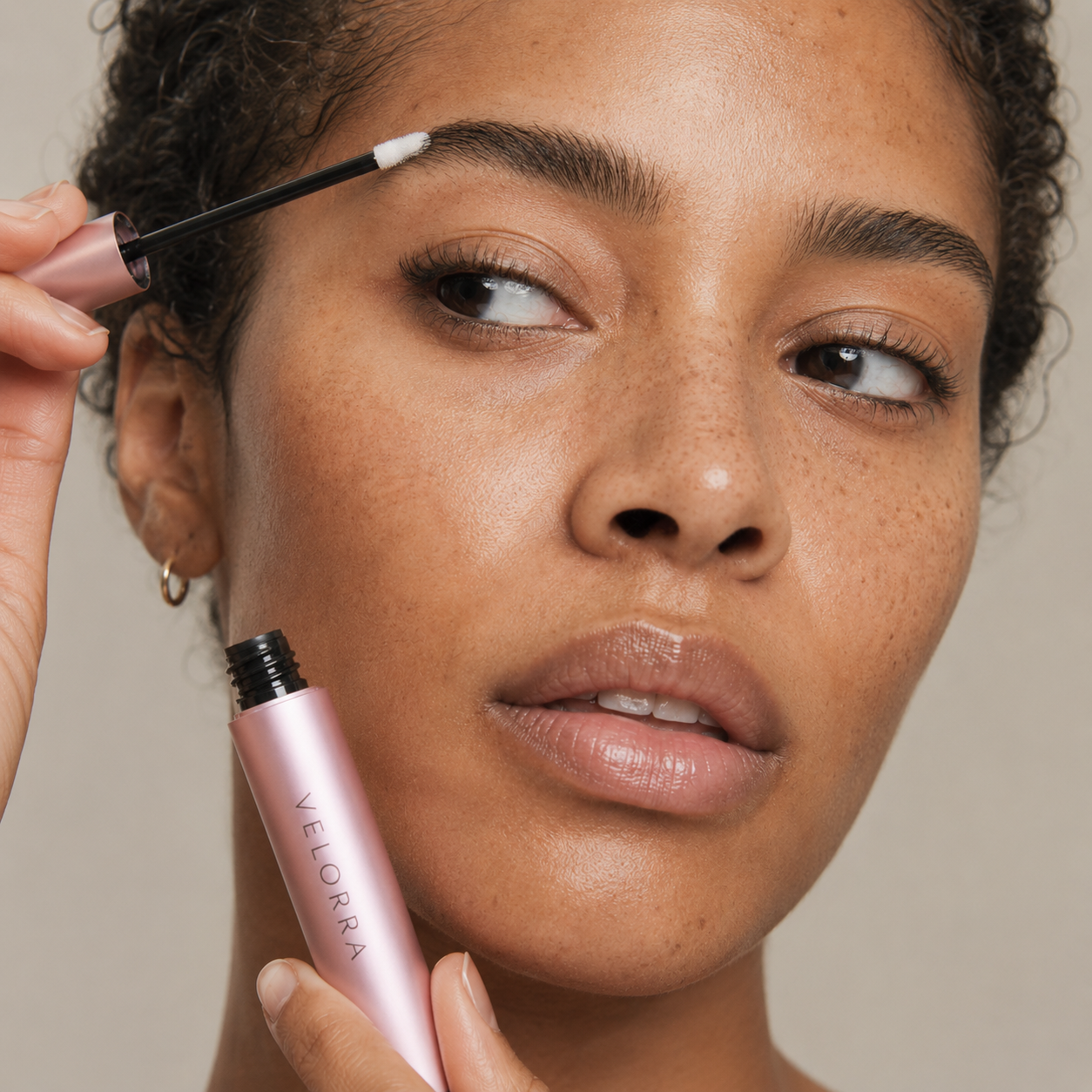 Sérum Croissance Sourcils — Repousse Naturelle en 4 Semaines